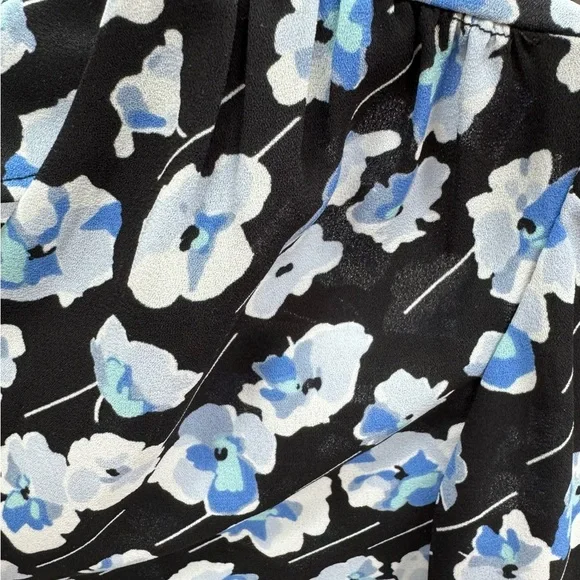 JCrew Factory Top w/smocked sleeves and covered buttons-SZ 4 - Picture 11 of 12